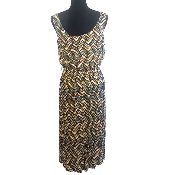 Calvin Klein Cream Geometric Print Scoop Neck Hi-lo Silk Feel Dress Size Medium - Picture 3 of 5